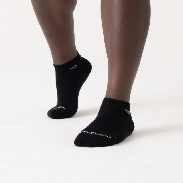 Wide Open Solid Cushioned No Show Socks Black